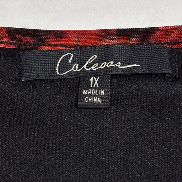 Calessa Graphic Art Print Tunic Red Black Size 1X Asymmetric Lace Hem Lagenlook - Picture 10 of 11